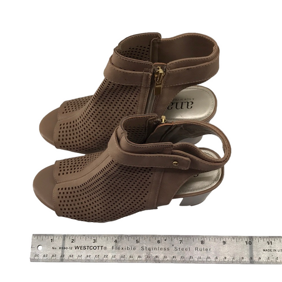 ANA TROUT—Wm’s Taupe Open Toe/Heel Mesh Ankle Sandals Stacked 3”Heel Side Zip—6M - Picture 16 of 16